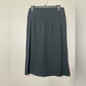 Ribbed Black Skirt